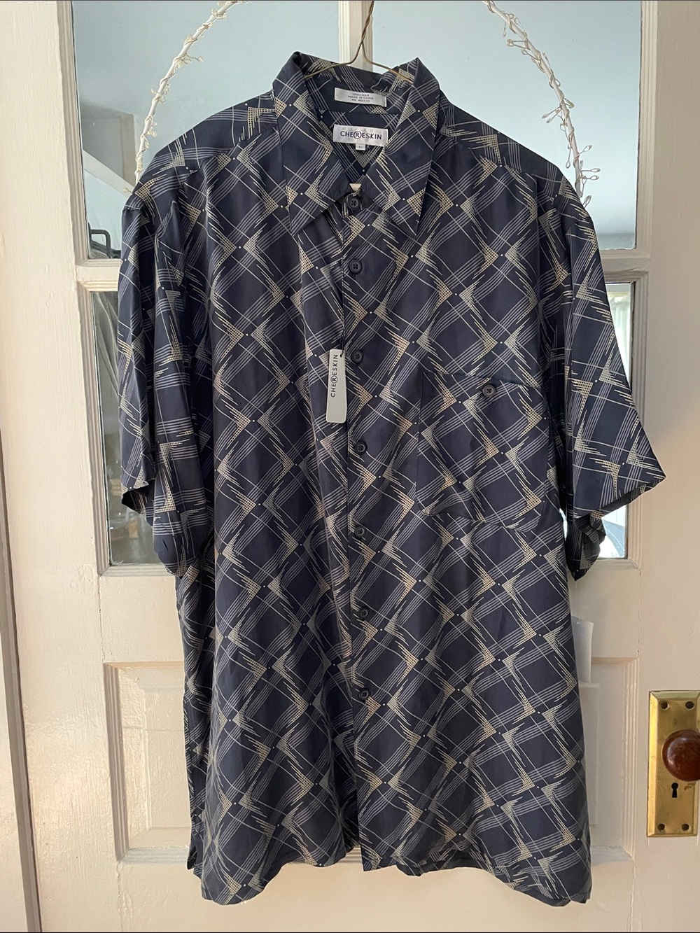 100% Washable Silk Men’s Navy Geometric Short Sleeve Shirt NWT